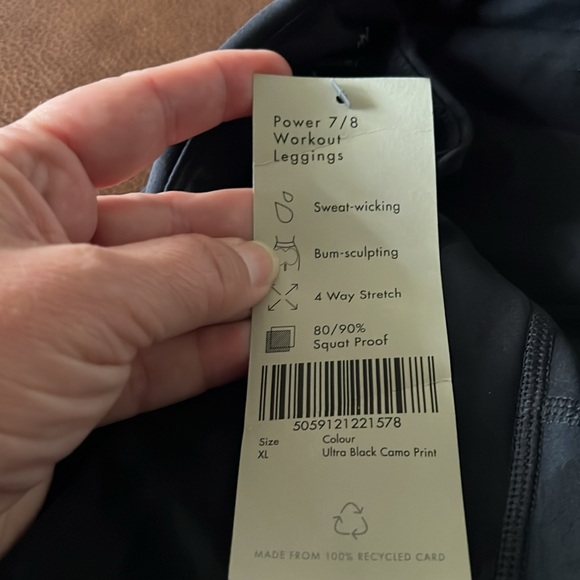 BNWT Sweaty Betty Power 7/8 Workout Leggings, Camo color - Picture 3 of 7